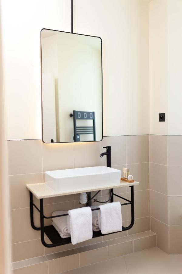 Tinah Paris, Champs Elysees Екстер'єр фото