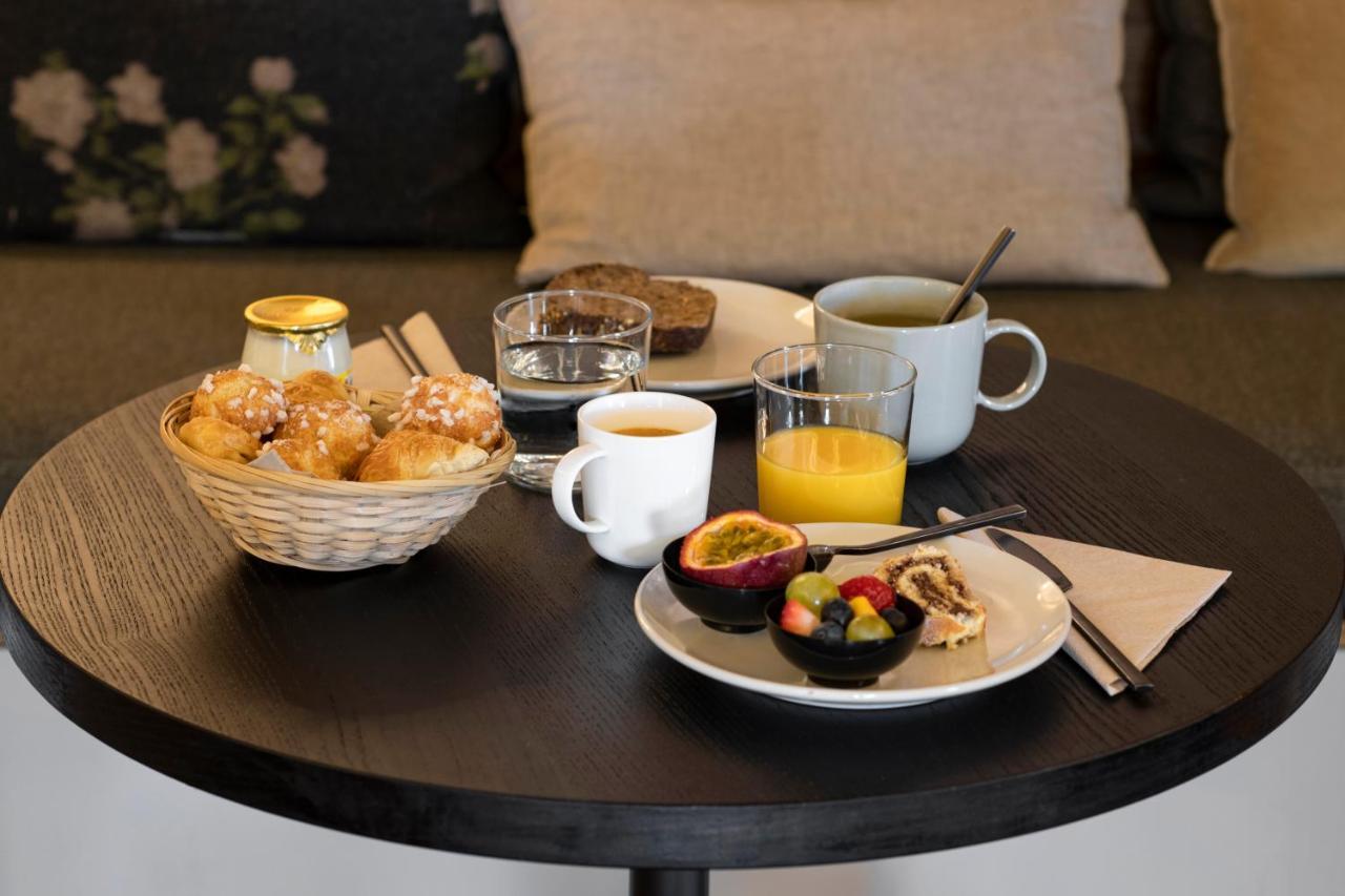 Tinah Paris, Champs Elysees Екстер'єр фото