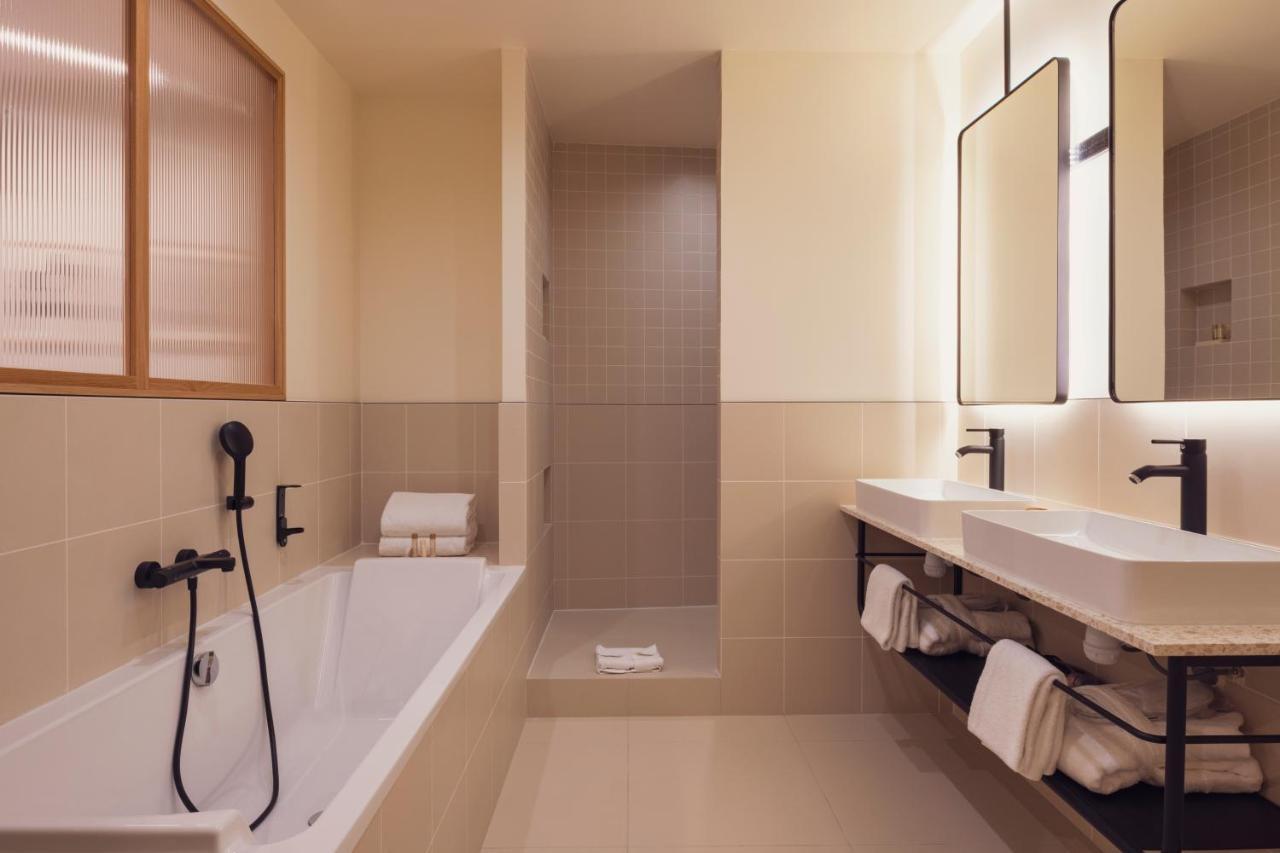 Tinah Paris, Champs Elysees Екстер'єр фото