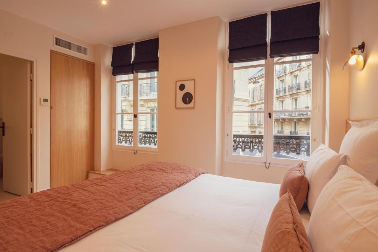Tinah Paris, Champs Elysees Екстер'єр фото
